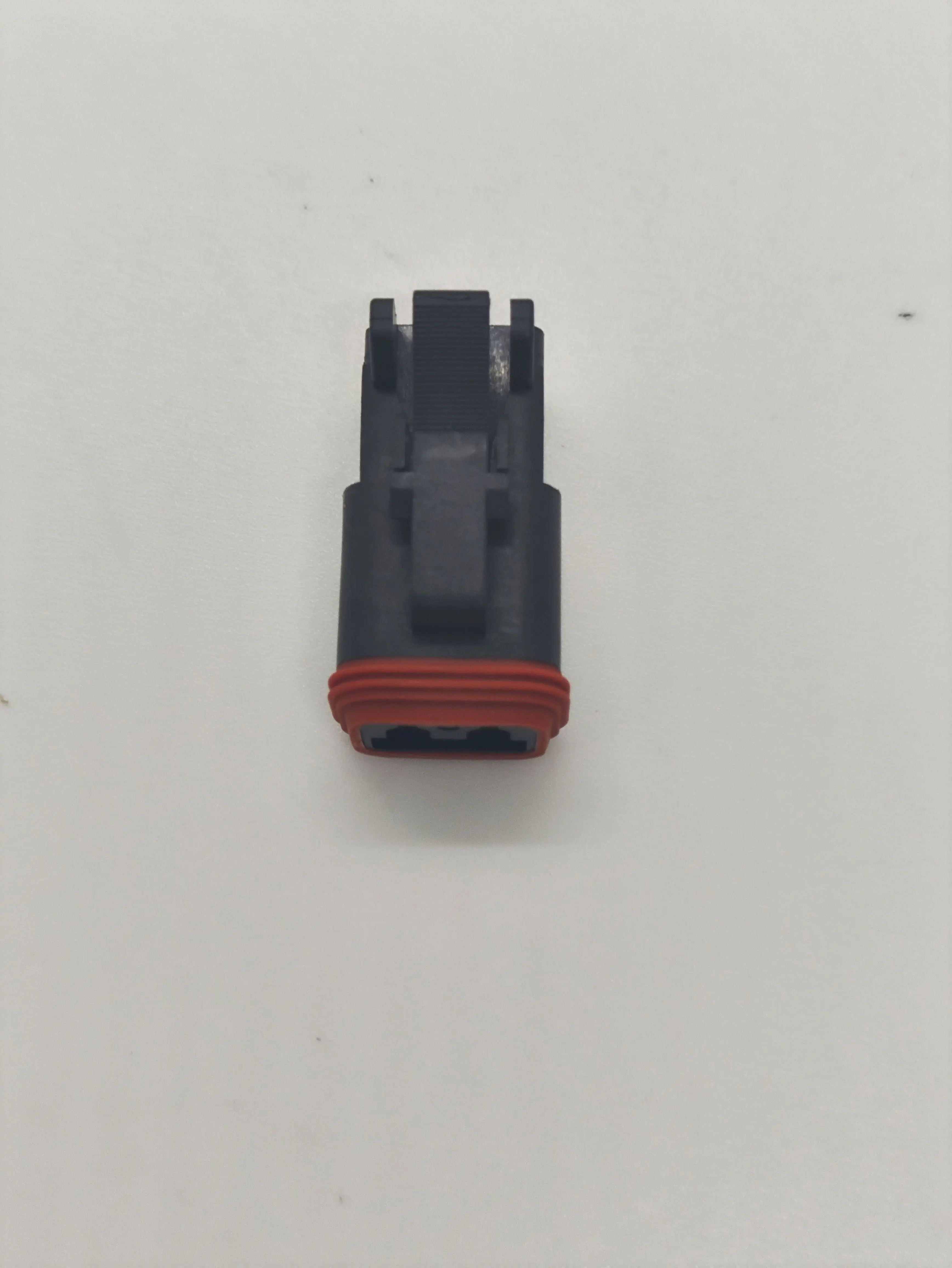 1 PCS AT06-4S-BLK AMPHENOL Connector Plug-in Original Factory Genuine Brand New Authentic 4p