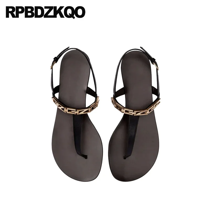 Flats Catwalk Deluxe Brand Stylish Chic Slingback Shoes Celebrity Designer Chain Runway Women T Strap Metal Sandals Thong Party