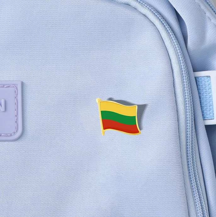 Lithuanian small flag drip oil brooch collar wholesale enamel national flag badge