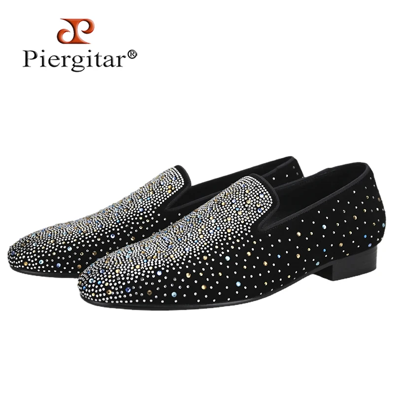 PIERGITAR 2022 SS Luxurious Mixed Colors Rhinestones Men Loafers For Party Black Cow Suede Classic Slip-On Male Smoking Slippers