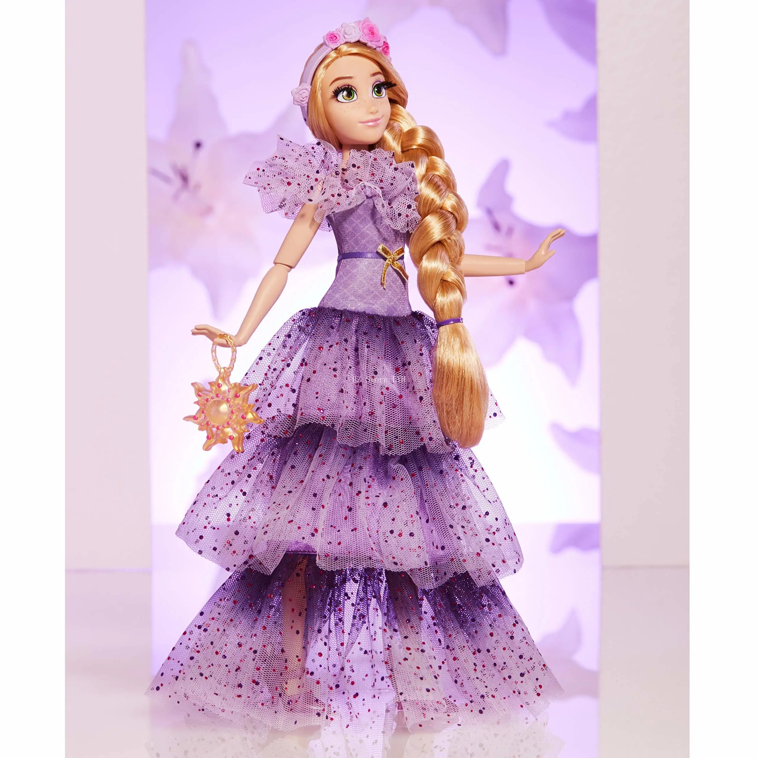 Hasbro Disney Princess Style Series Rapunzel Fashion Doll, Contemporary Style Dress with Headband, Purse and Shoes Toy for Girls