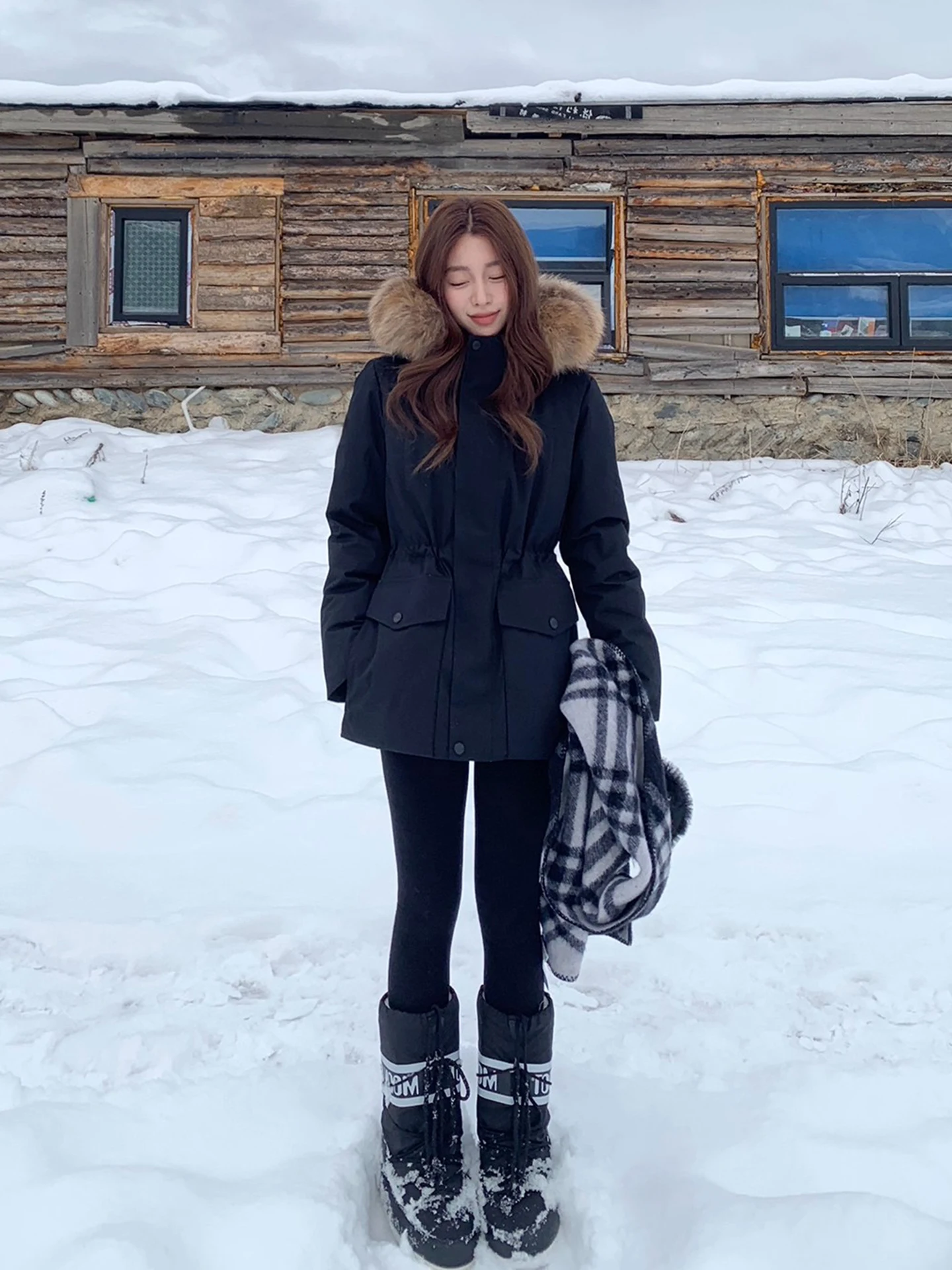 

Short Puffer Jacket Women's Thickened Warm Coat with Fur Collar Waist-Cinching Winter Outerwear Korean Style