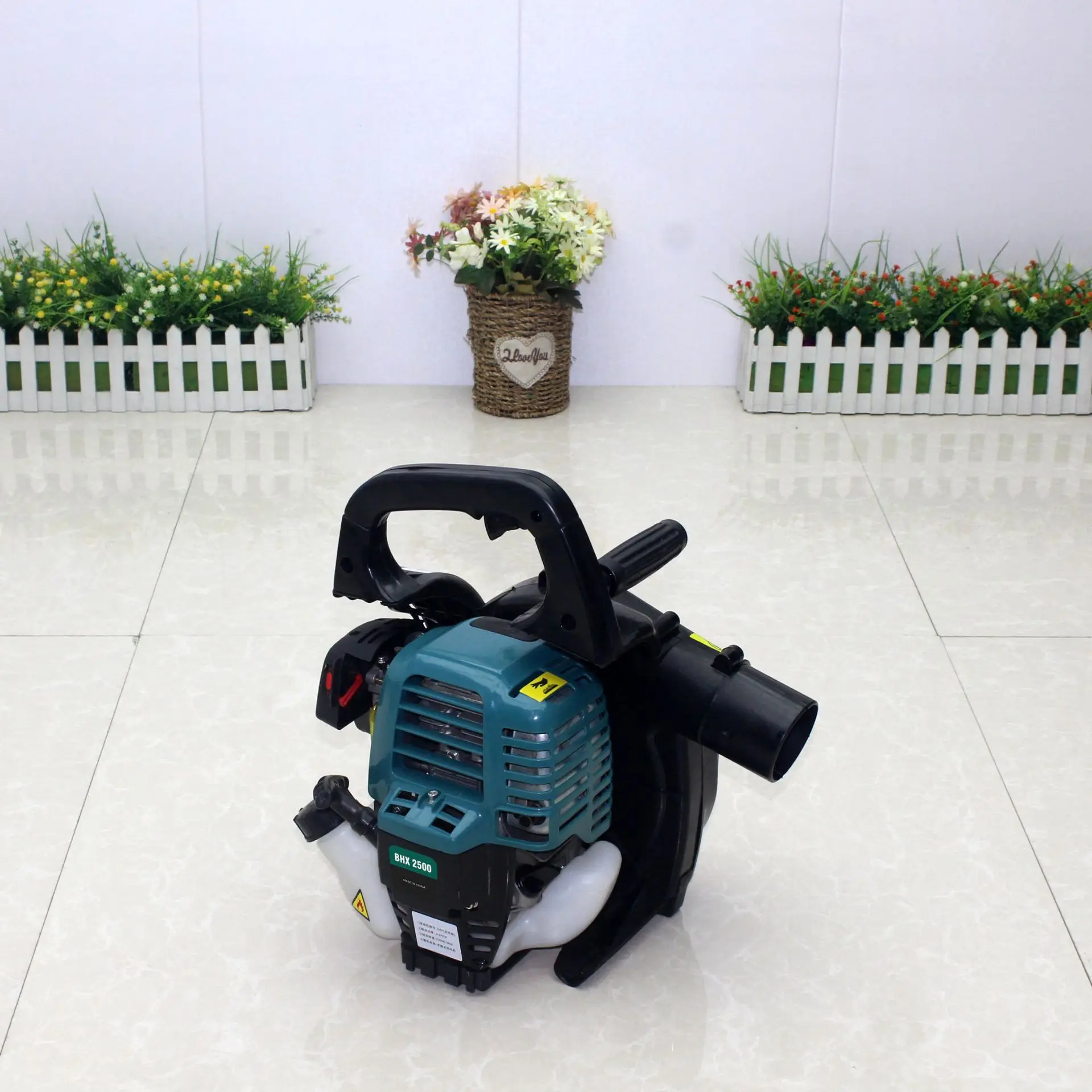 2025 hot sale Leaf Blowers Vacuums Handheld Four Stroke Blower BHX2600 Leaf Woodworking Dust