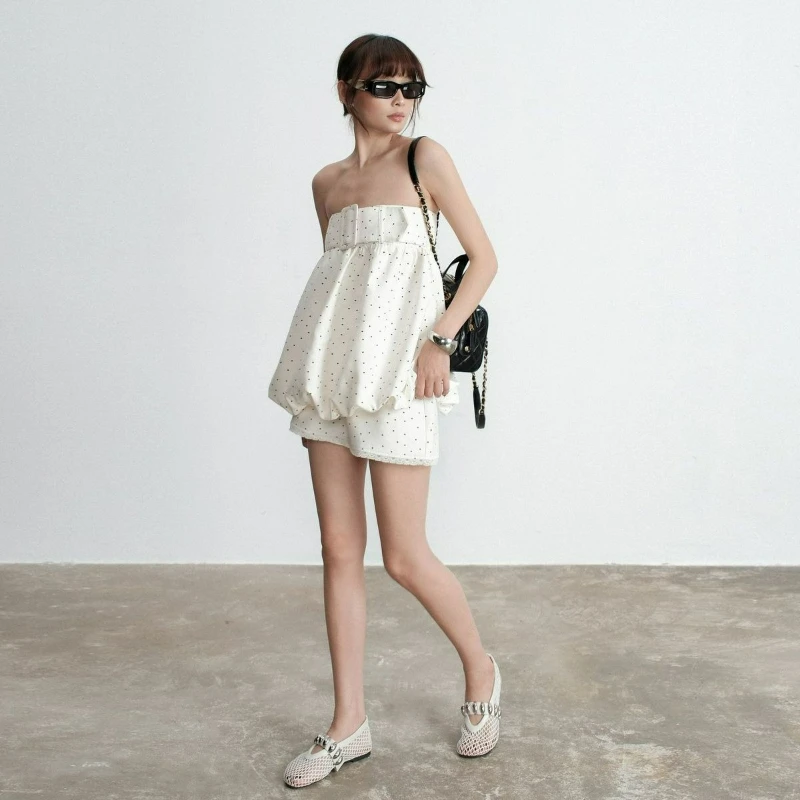 

Новое осеннее платье 2026 года в французском стиле: элегантное, высококачественное, с кружевной отделкой, белое, сексуальное, в горошек, без бретелек, для женщин