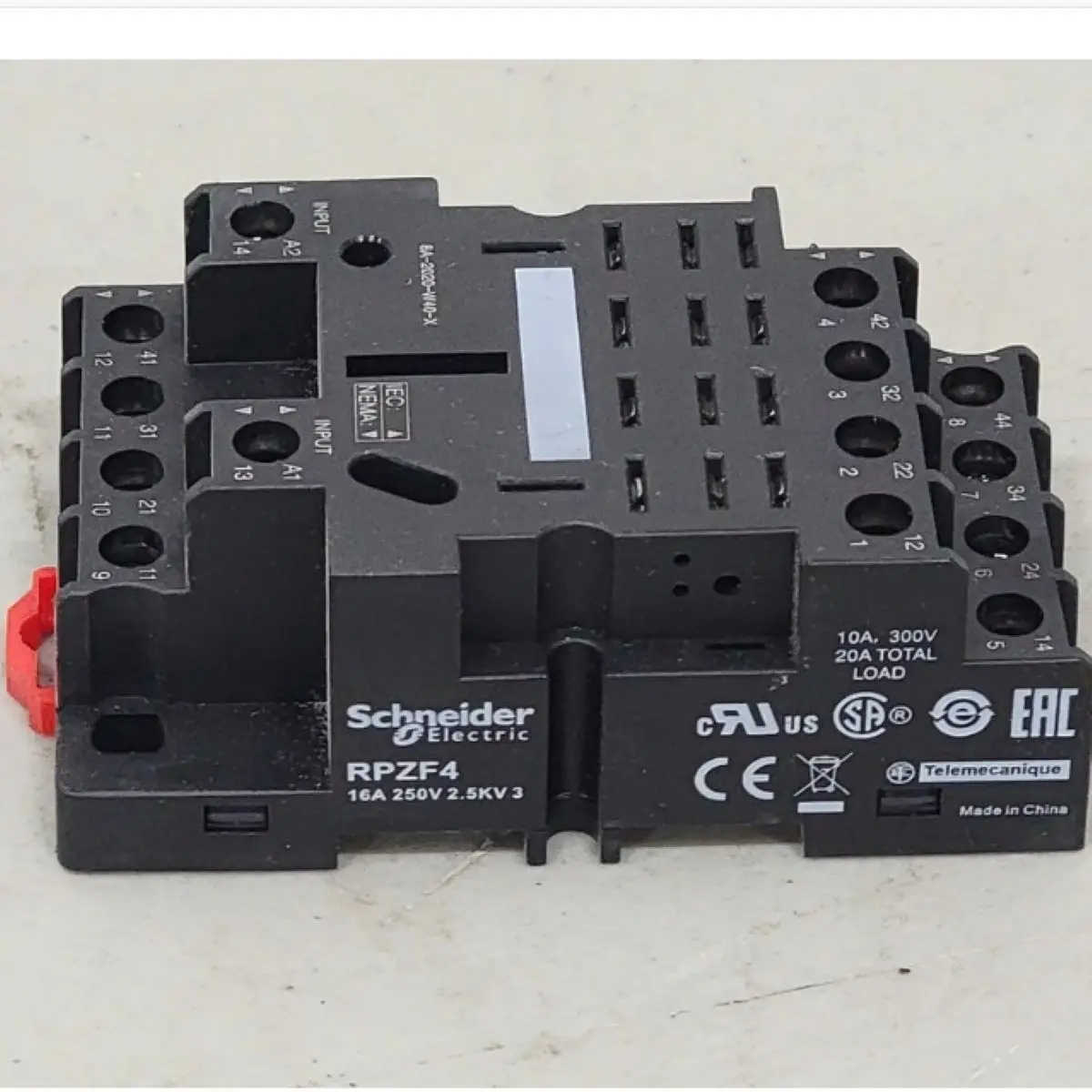 RPZF4 Socket, mixed contact, 16 A, relay type RPM4, screw clamp terminals, 250 V AC