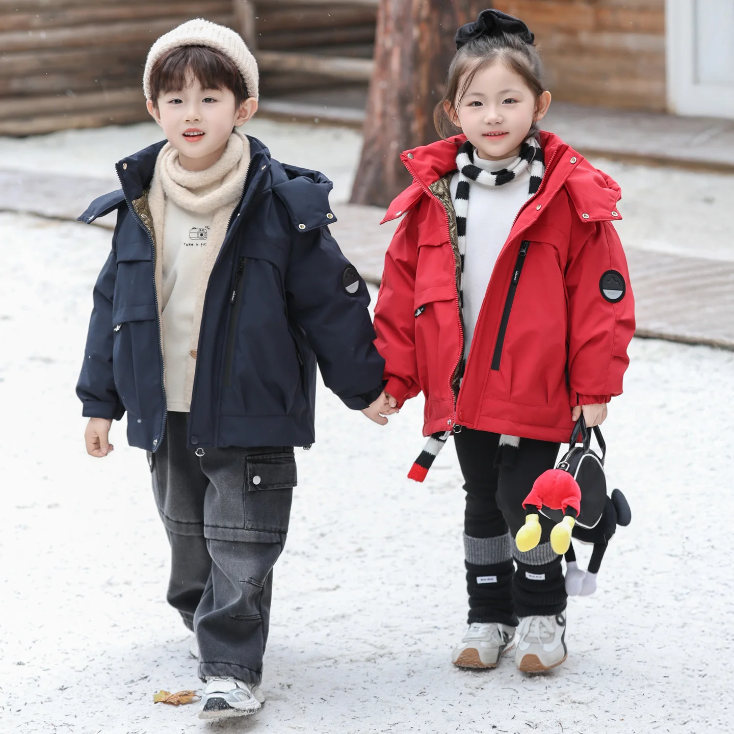 

Детская зимняя утепленная пуховая куртка с наполнителем 90% пуха, для мальчиков, из смесовой ткани хлопок-полиэстер, водонепроницаемая и ветрозащитная