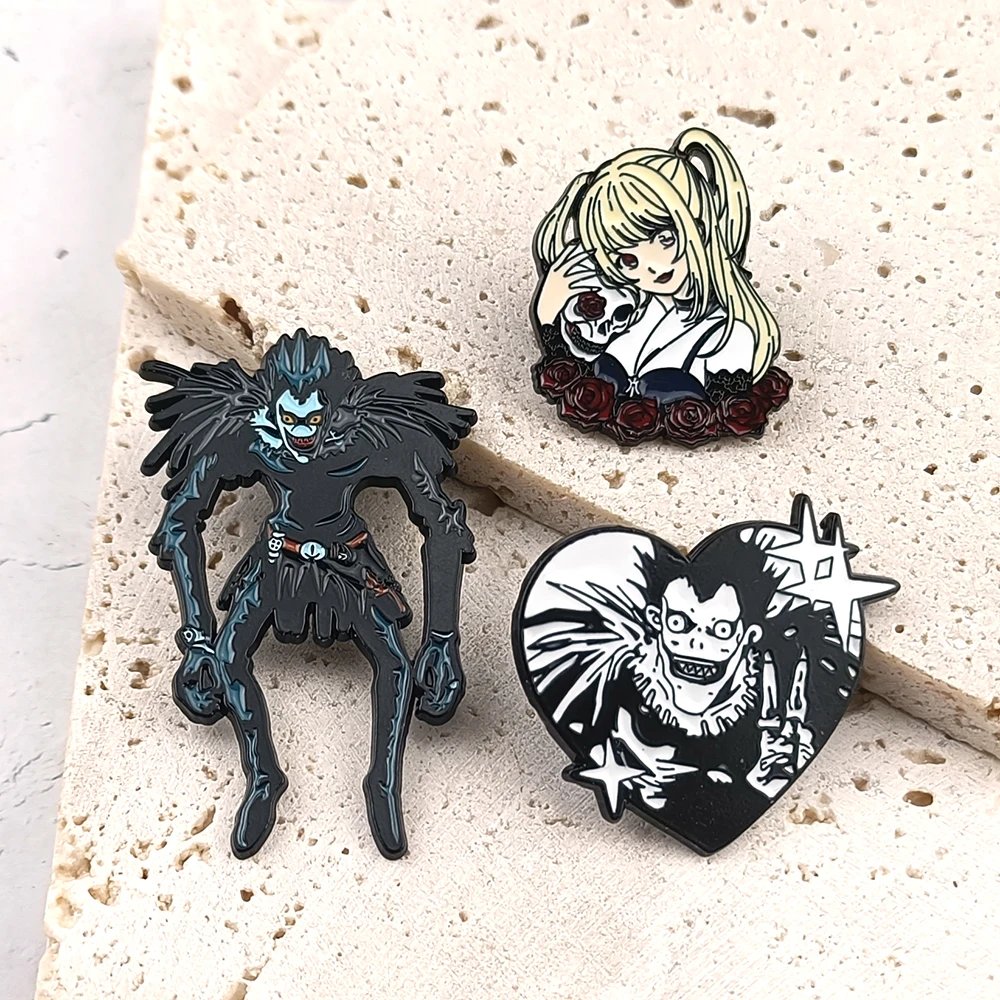 Anime Ryuk Cosplay Brooch Unisex Enamel Badge Lapel Pins Bag Costume Ornament Halloween Accessories Jewelry Props