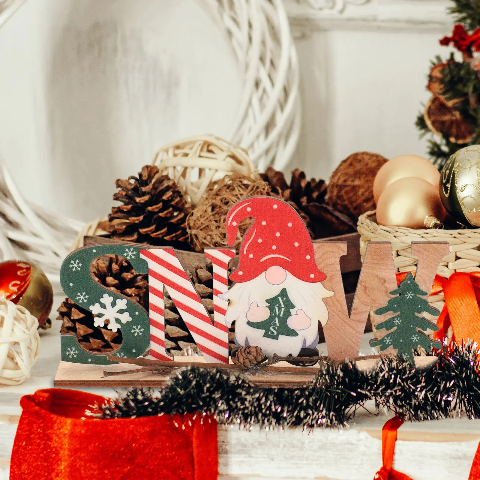 Lovely Lightweight Christmas Desktop Ornament Cartoon Design Letter Xmas Decor for Bedroom Balcony Table Showcase Home Scene