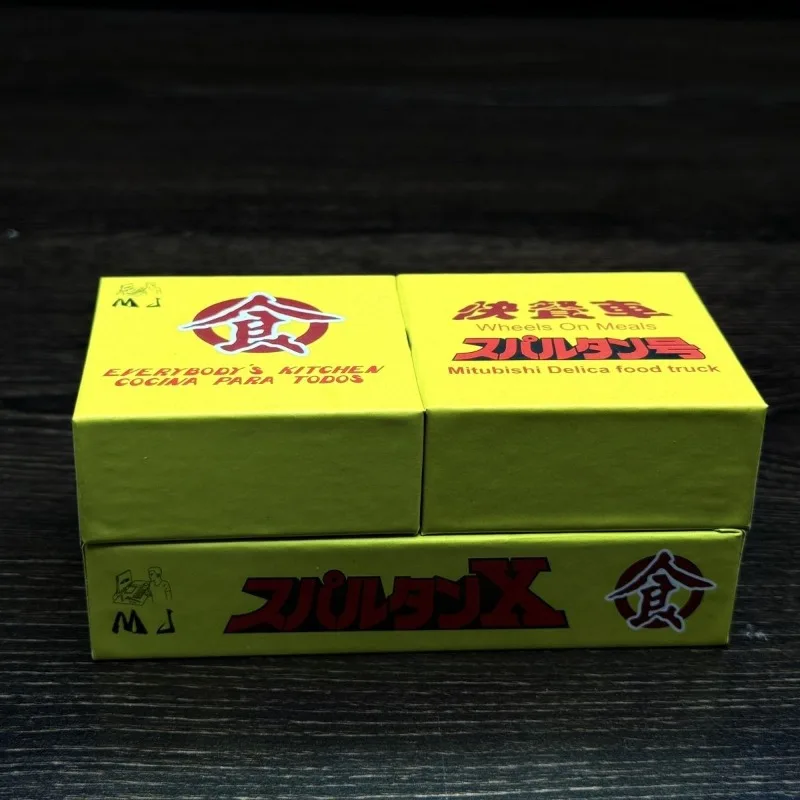 MJ Diecast 1/64 مقياس السينمائي: 1984 ميتسوبيشي ديليكا L300 "عجلات على وجبة" طبعة سبيكة نموذج سيارة لعب للأولاد هدية