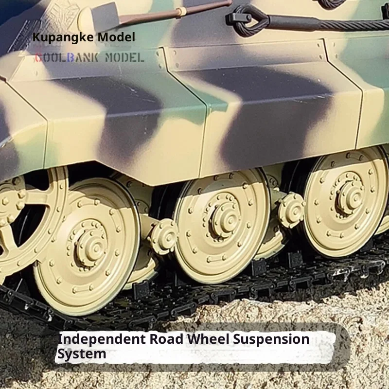 Henglong 3888a Niemiecki Czołg Ciężki Tiger King Henschel RC Strzelający pociskami Model zdalnie sterowany 2.4G Wielofunkcyjny Czołg Zabawka Prezent