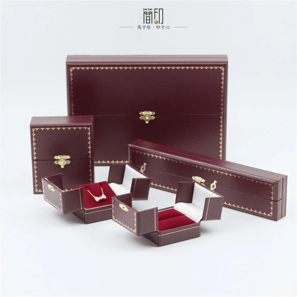 Red vintage exquisite jewelry display box, creative mini gift packaging box, ring/necklace/earring/bracelet box wholesale