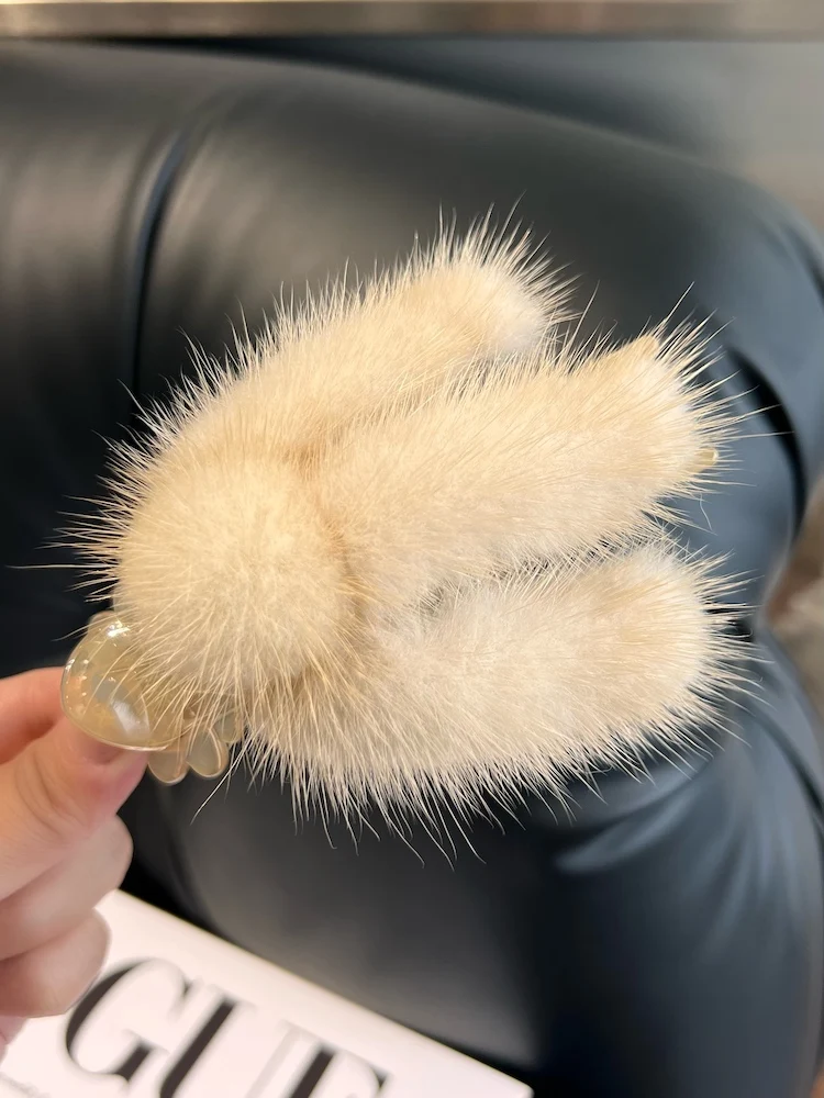 2024 Fashion Plush Natural Mink Fur New Hairpin Hair Claw Women Elegant Temperament Real Fur Hairgrips Hair Accessories