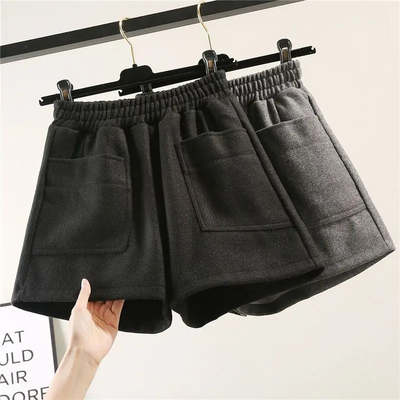 

Woolen Shorts for Women in Autumn and Winter, High Waisted, Loose Fit, Oversized, Wide Leg Boots and Pants for External Wear