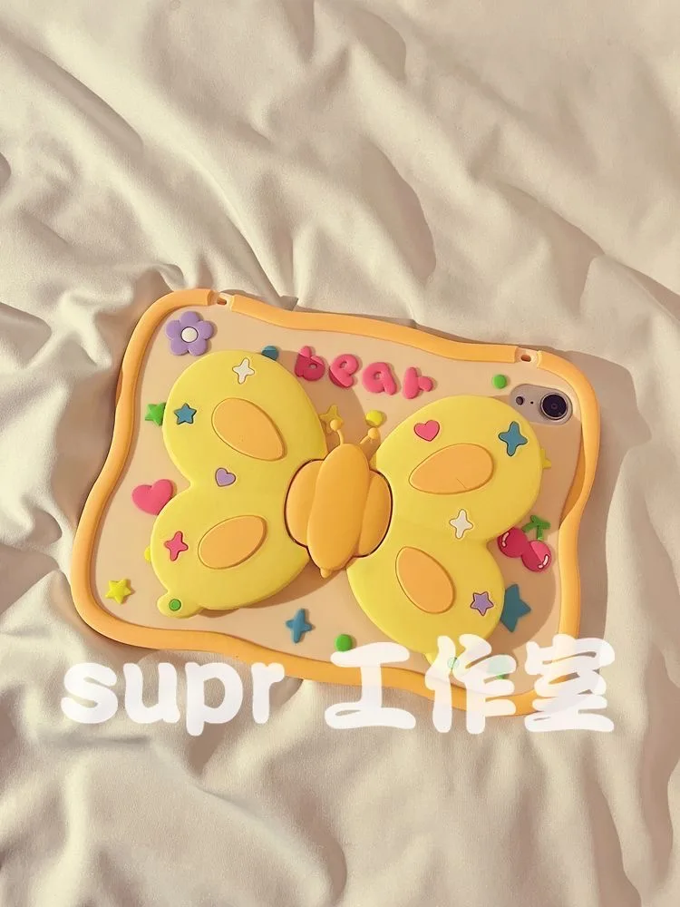 El soporte tridimensional de mariposa amarilla es adecuado para iPad de silicona.