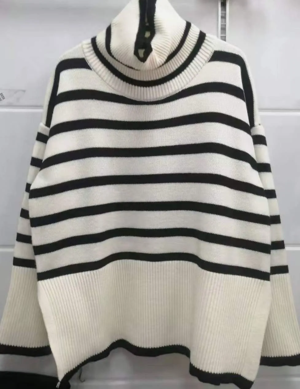 Striped High Neck Sweater for Women 2024 New Spring and Autumn Loose Design Niche Knit Sweater Pullover Jacket