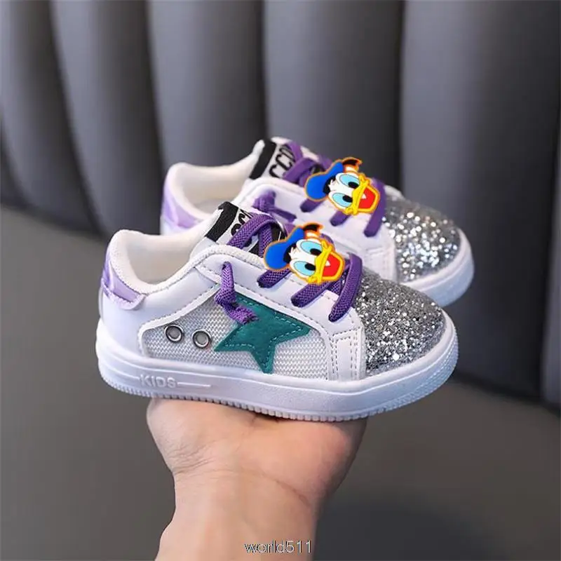 Disney-zapatillas de deporte de Mickey y Minnie para niñas, zapatos informales de moda para bebés, Tenis infantiles con lentejuelas y puntadas,