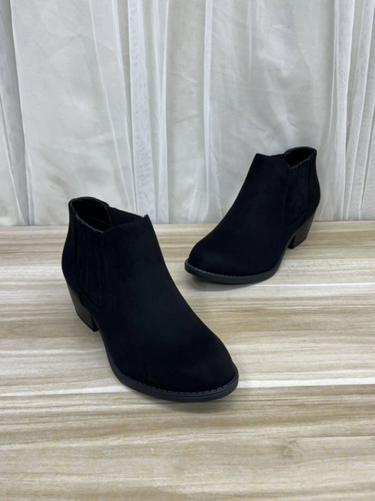 

Модные женские ботильоны с острым носком, однотонные, на массивном каблуке, с эластичной вставкой, удобные, универсальные, на каждый день