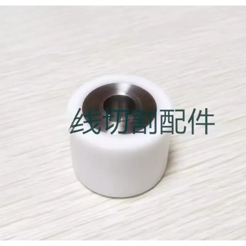 A290-8110-X383 Feed Roller (ceramic) 40*12*32mm F404 for Fanuc Wire EDM- Low Speed Machine Spare Parts / Fanuc edm consumables