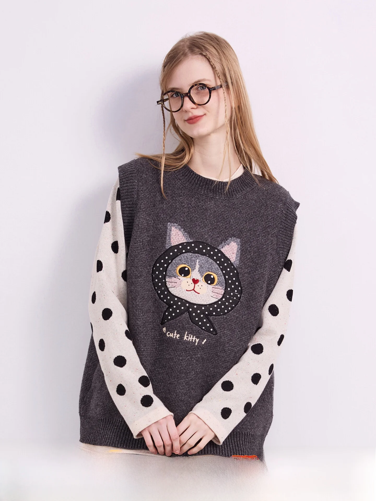 

Оригинальный вязаный шарф в горошек с вышивкой, забавный цветочный вязаный жилет, клубный, уникальный дизайн, теплая, удобная, женская шерстяная смесь...