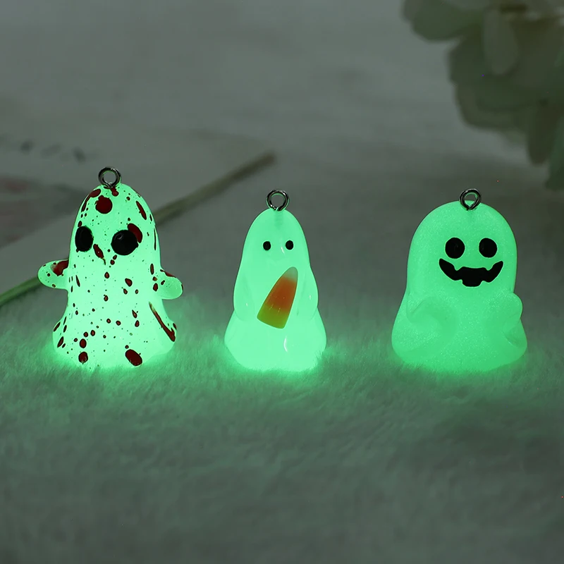 8Pcs Halloween Charms 3D Resin Glow In Dark Ghost with Corn Candy Pumpkin Pendant For Keychain Necklace Jewelry Diy Making