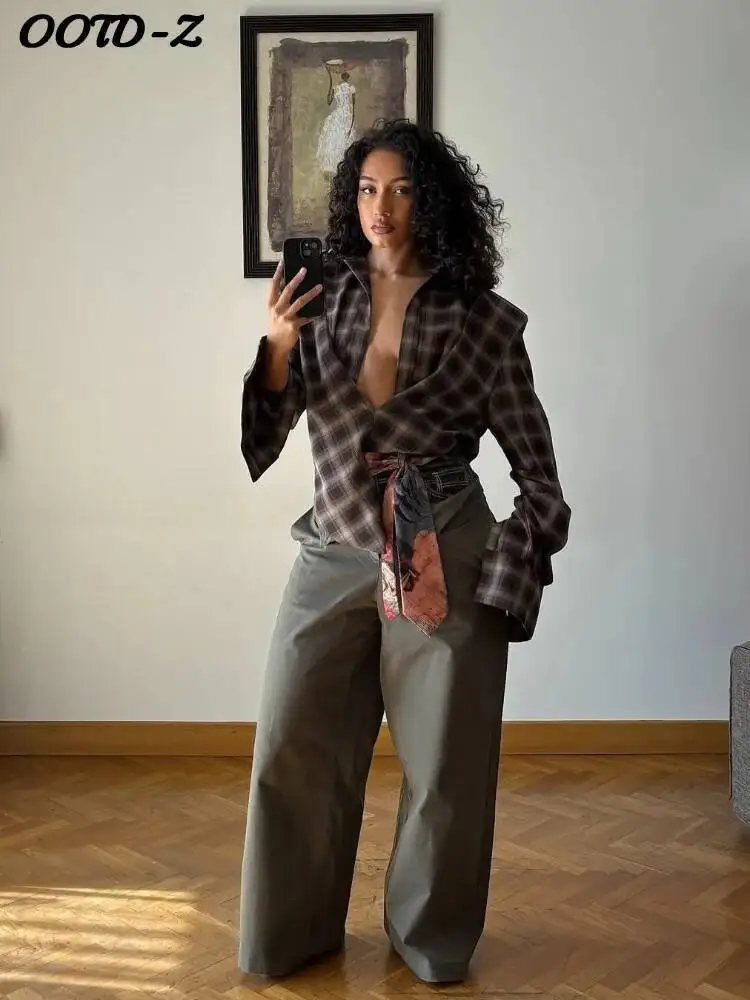 

Sexy Plaid Low Collar Shirt Women Casual Long Sleeve Slim-Fit Pleated Blouses Female 2025 Fashion Vintage Autumn Lady Top