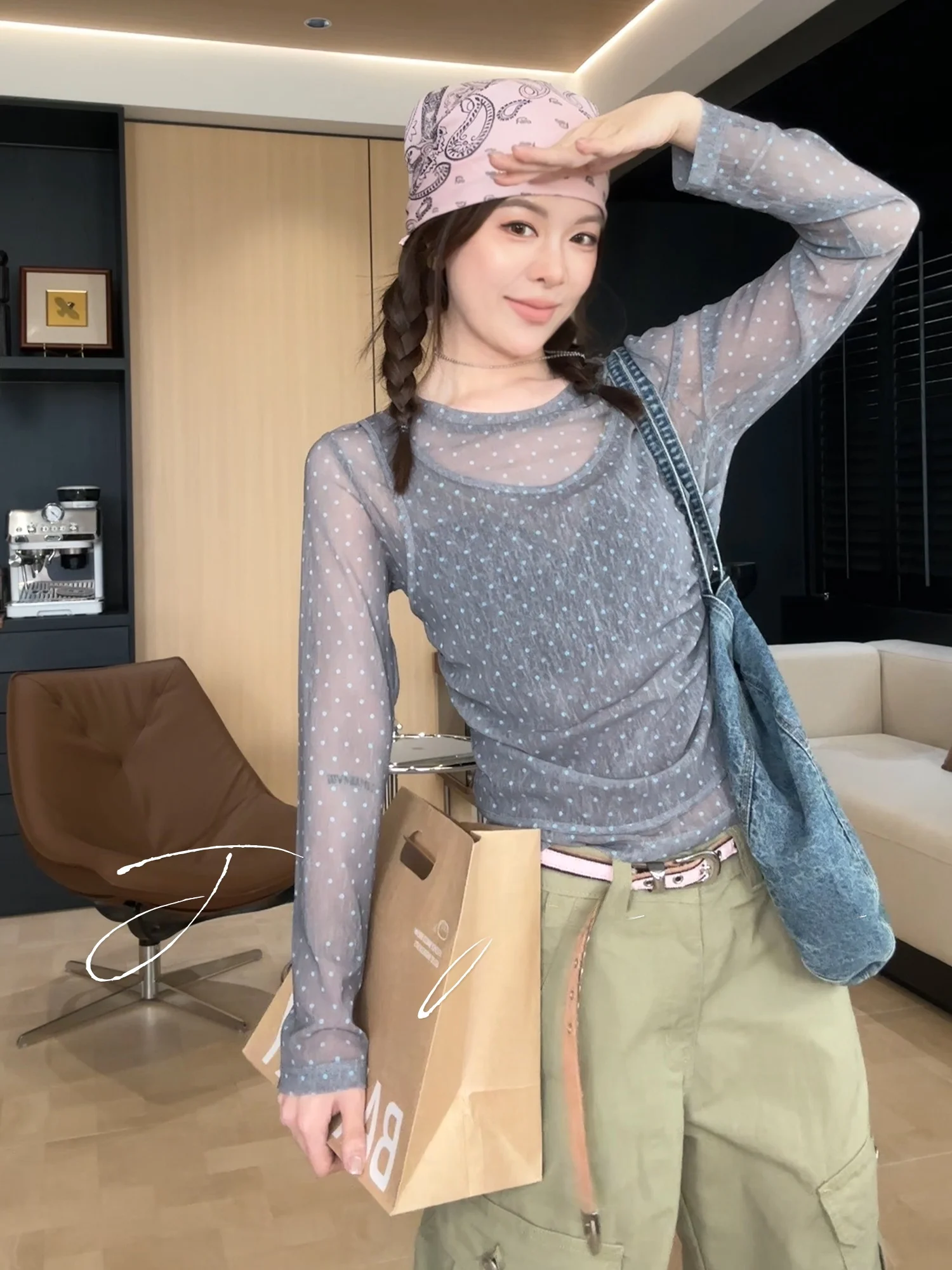 

Женская универсальная футболка Jaajaaa Evening Gentle Design Sense с имитацией двухслойности, сетчатыми вставками, принтом в горошек и круглым вырезом, в повседневном стиле