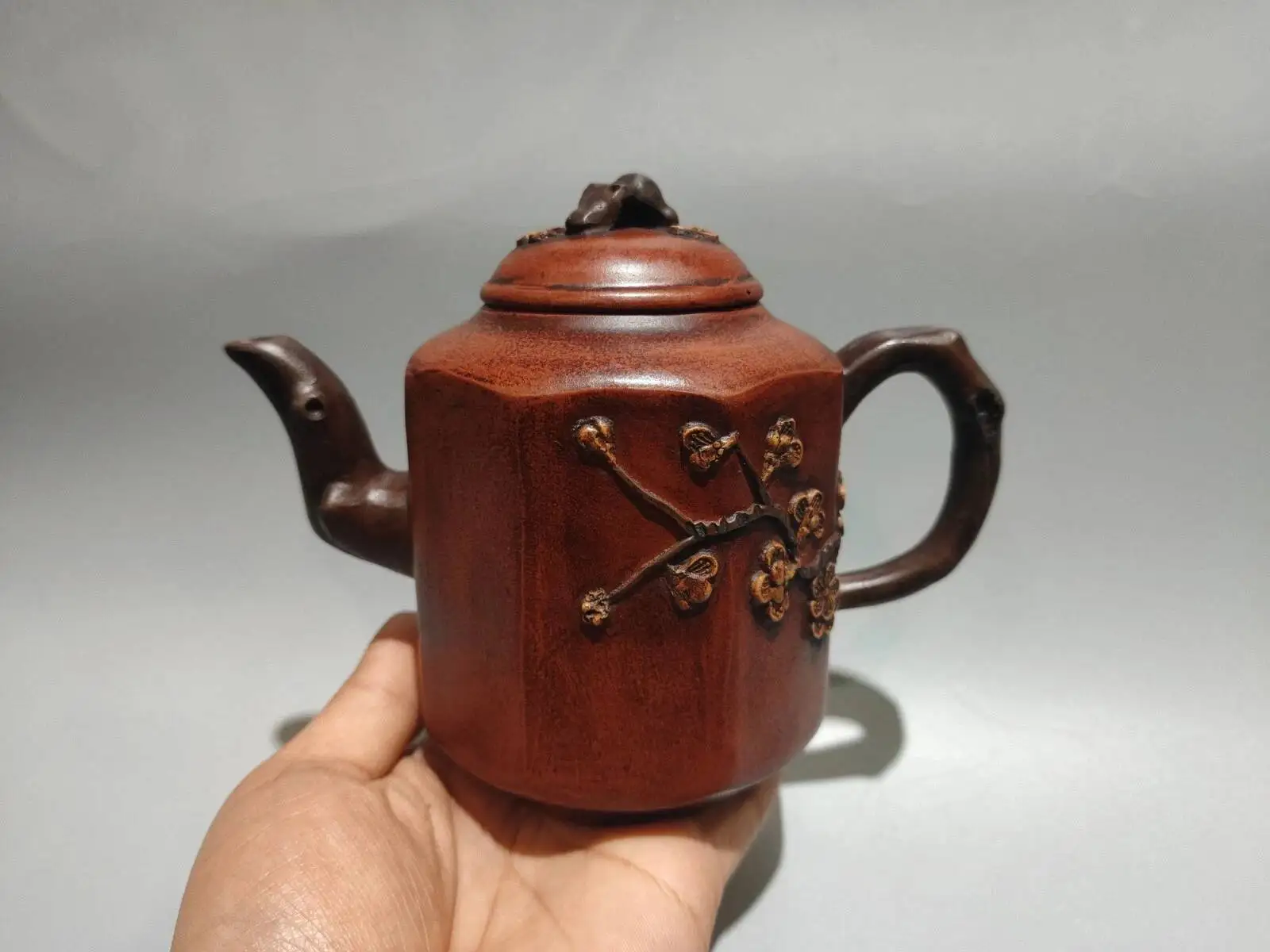 

China Yi Xing Zisha Clay Handmade Exquisite Teapot 320cc