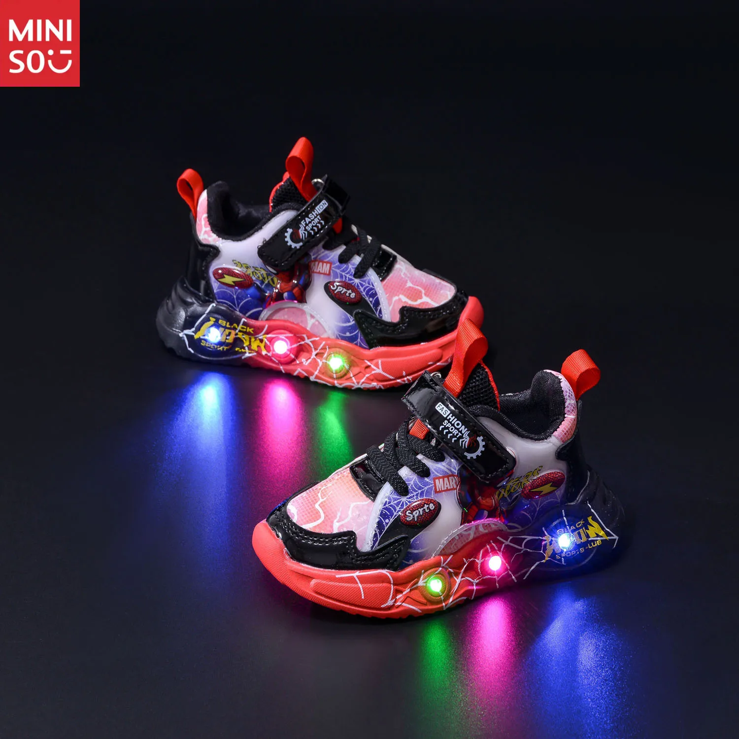 أحذية رياضية مينيسو 2025 للأطفال لربيع الخريف، أحذية جلدية بمستشعر حركة LED سبايدر مان للأولاد