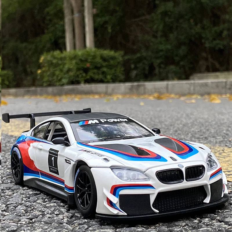 1:24 BMW M6 GT3 M4 BMW CSL Racing Car Free Wheeling High Light Sport Racing Car Model Toy Diecast Metal Alloy Miniature Replica