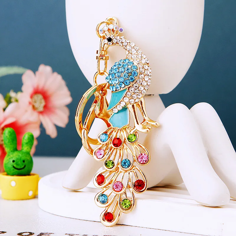 Diamond Peacock Car Keychain Metal Women\'s Bag Pendant Keychain Ring Creative Colorful Pendant Business Gift