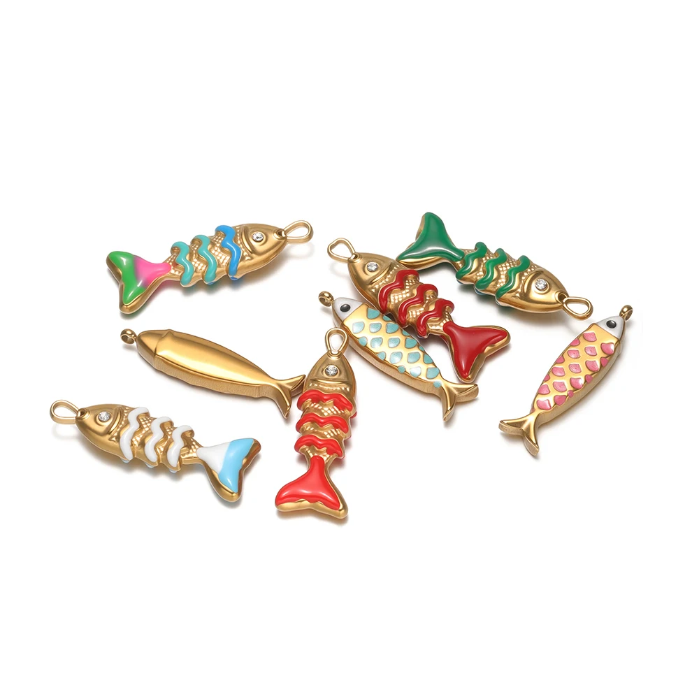 5 Stück Edelstahl-Anhänger mit massiver Emaille in Fischform, 18k vergoldet, für DIY-Schmuckherstellung von Halsketten, Ohrringen und Armbändern. – Detail 1