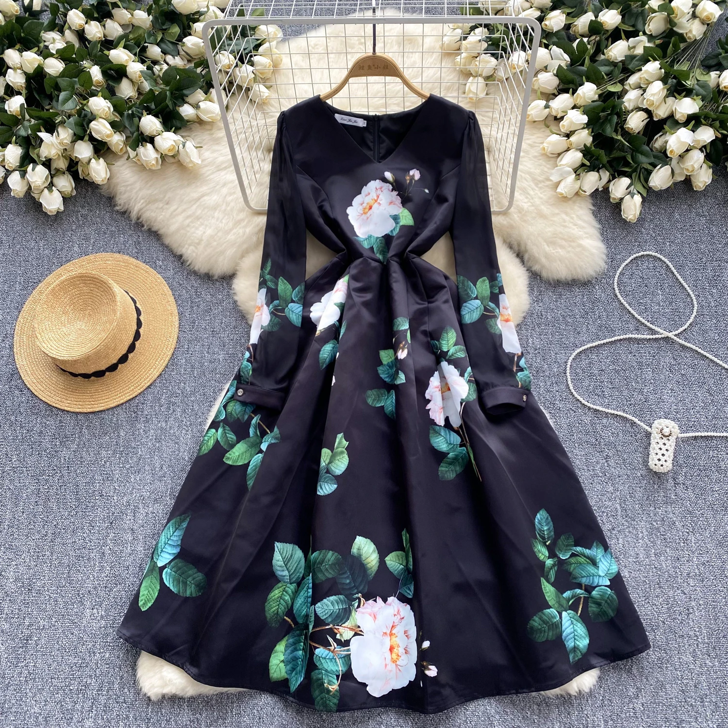 

Retro print v neck lool sleeve pleated summer Dress A-line Vacation print Women Elegant sweet dresses