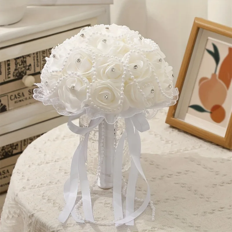 Bride's wedding bouquet, romantic floral design suitable for various wedding styles, light and elegant, a moment of happiness