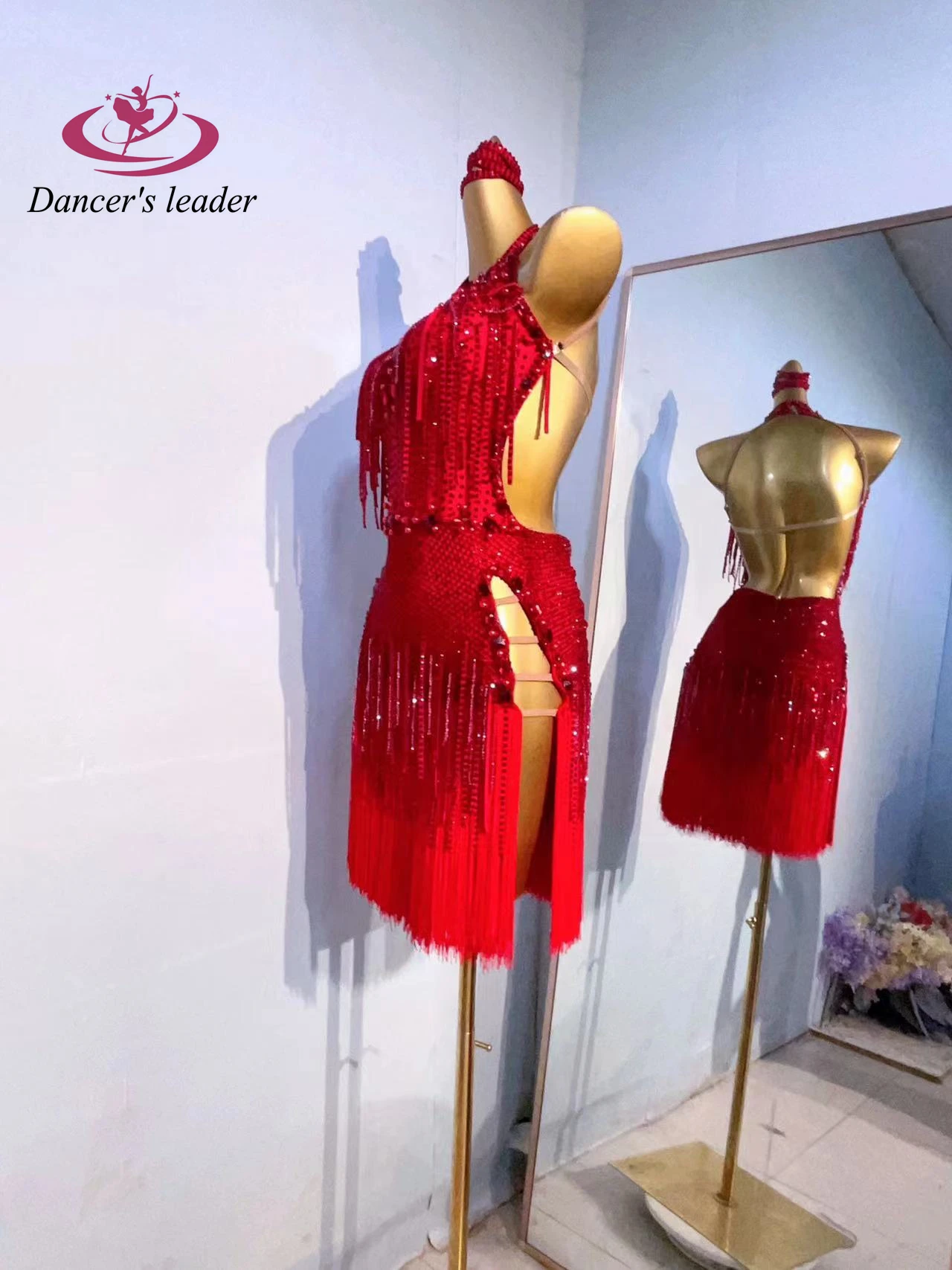 Abito da passerella con perle rosse personalizzate di fascia alta da donna con strass da ballo latino, costume da samba americano