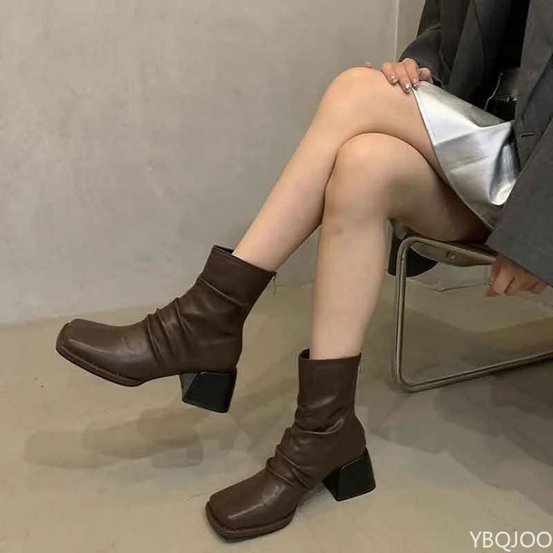 

Маленькие весенне-осенние модные новые стильные женские ботинки на грубом каблуке с квадратной головкой, тонкие модные женские короткие сапоги First High