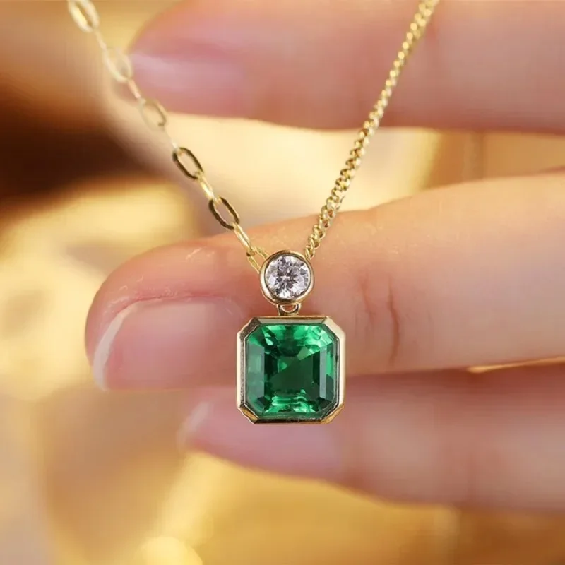 Ruihe New Fashion 18k Yellow Gold Lab Grown Emerald with Moissanite Stone Pendant Necklace Girl Jewelry Gift Personalizado