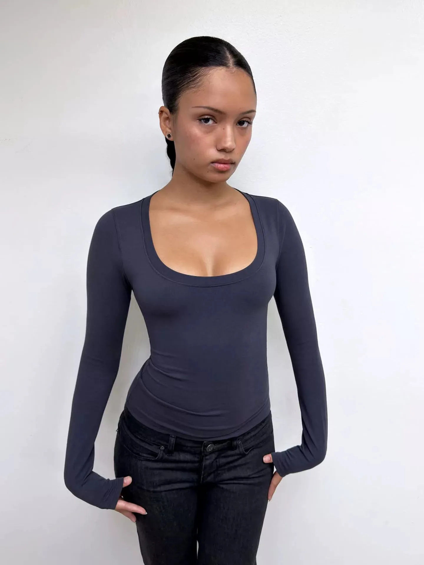 Tank Big U Dark Grey Fitted Long-Sleeved Base Layer Classic Crew Neck Structured Shoulder Custom-Dyed image 2