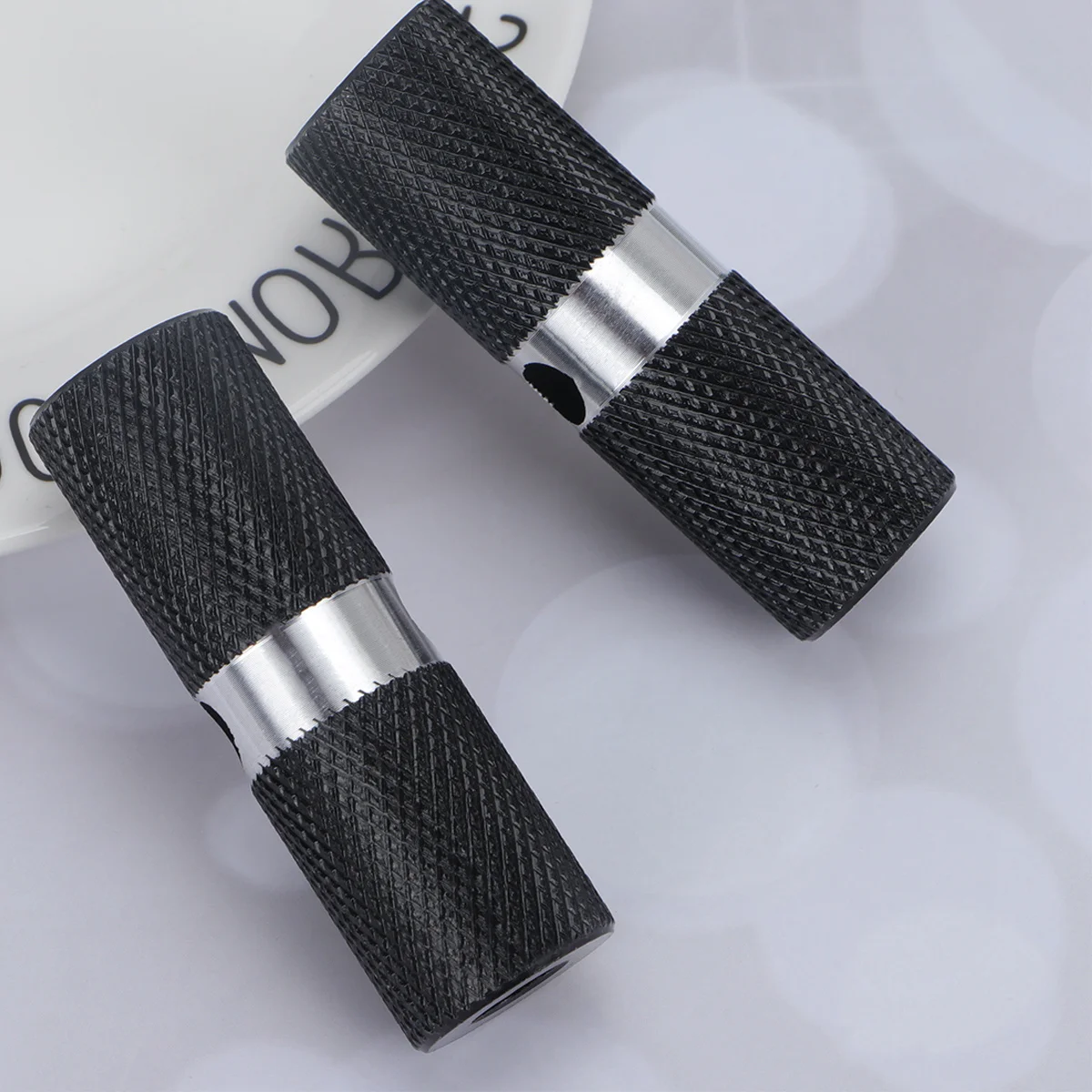 

1 Pair Aluminum Foot Pegs Non-Slip Rear Axle Bicycle Pedal Footrest For Mountain Road Bike Replacement (Pcs)