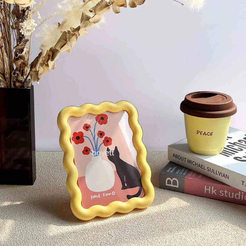 6-inch Creamy Creative and Cute Photo Frame Set Suitable for Living Room Bedroom Study Office Decoration