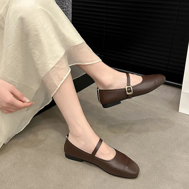 Elegant and Comfortable Flat Bottomed Le Fu Shoes Spring and Autumn Fashion Single Button Solid Color Beautiful Casual Shoes