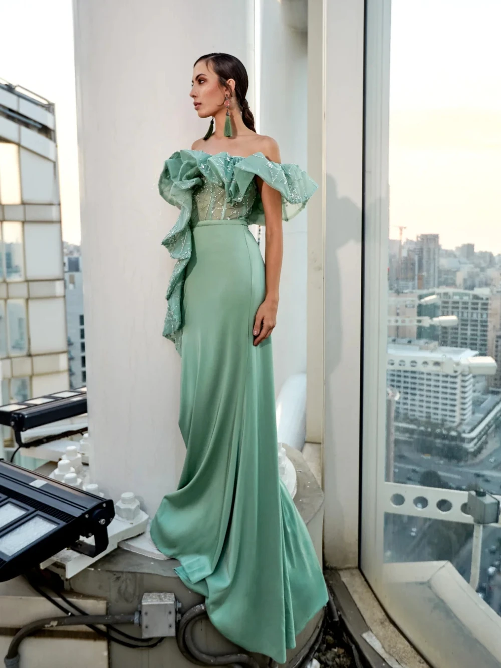 Graceful Off The Shoulder Prom Dress Sparkly Sequins Beads Cocktail Gown Classic Satin Long Evening Dresses Robe De Mariée