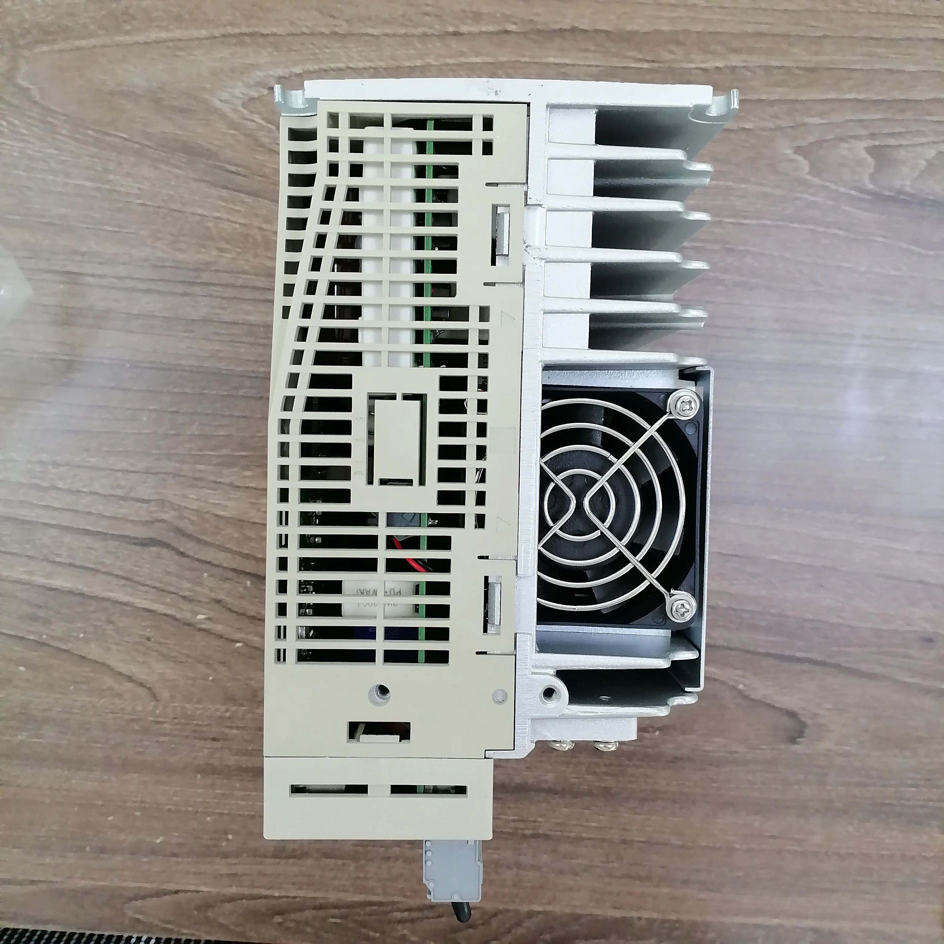 

New & Original CNC PLC Servo Drive SGDH-10DE