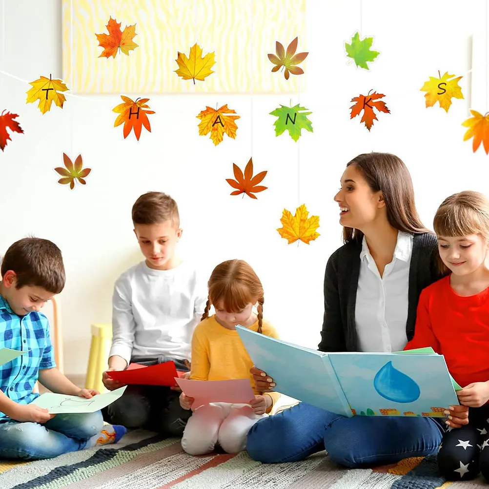 

135pcs Maple Leaf Paper Cutouts Fall Thanksgiving Decorations Leaf Shaped Bulletin Board Classroom Party Supplies Multicolored