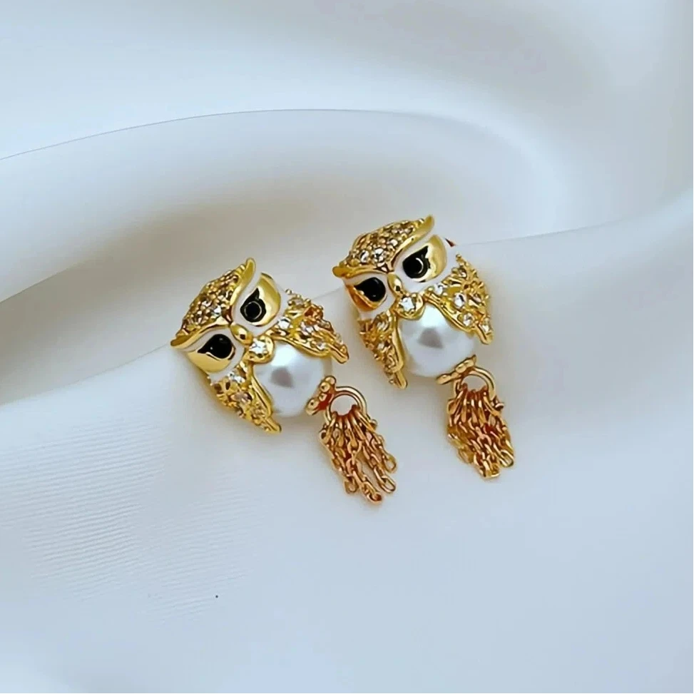

New Fashion Goth Light Luxury Creative Cute Owl Inlaid Zircon White Pearl Chain Tassels Niche Design Animal Earrings for Women