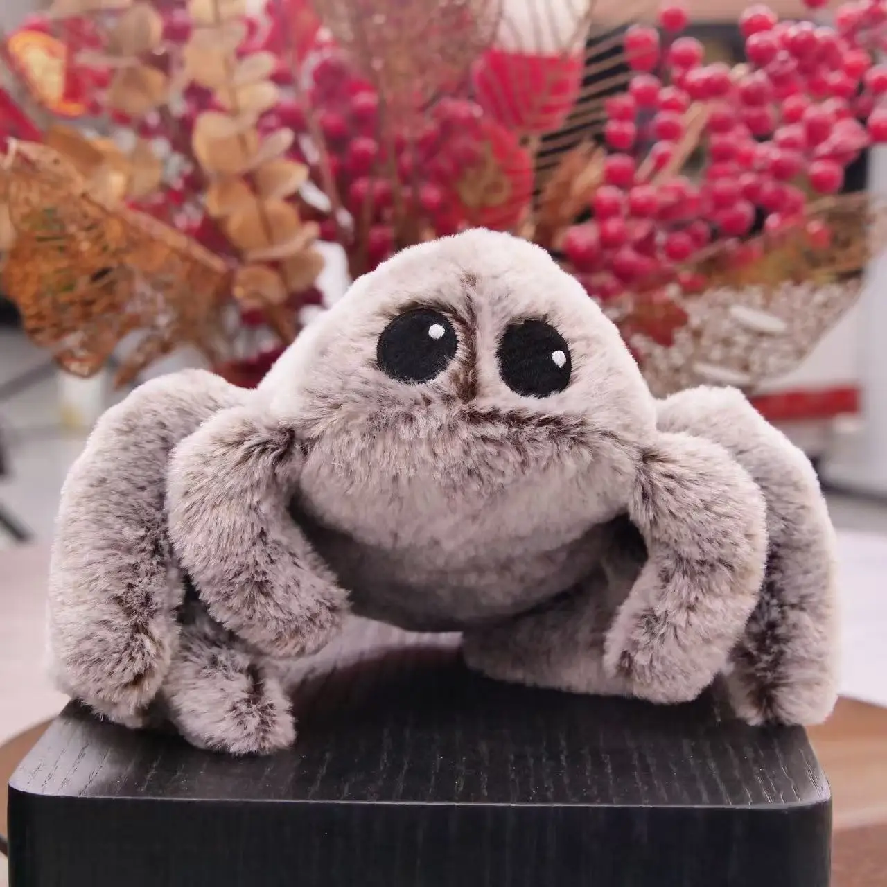 Juguete de araña de peluche realista: regalo de muñeco de araña gris para Navidad