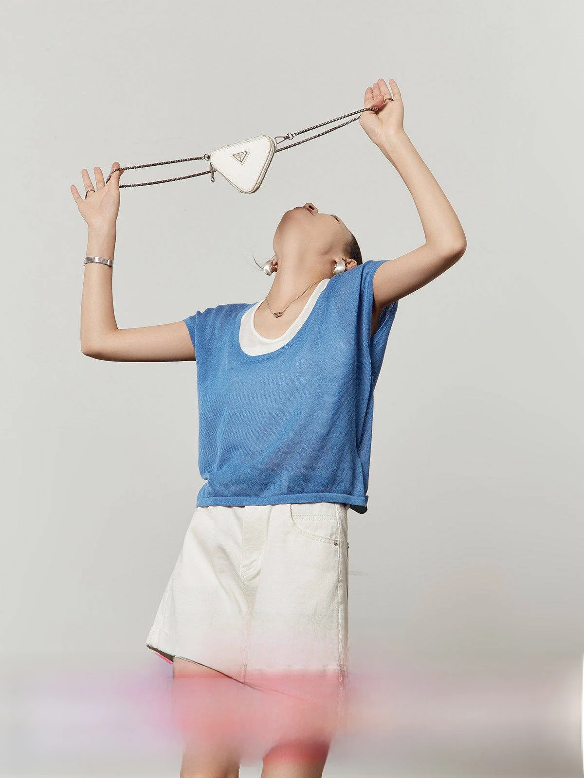 

Синий вязаный топ для женщин, летний, новый, тонкий, свободный, ажурный, простой, универсальный, вязаный свитер, удобный, дышащий, повседневный, с круглым вырезом...