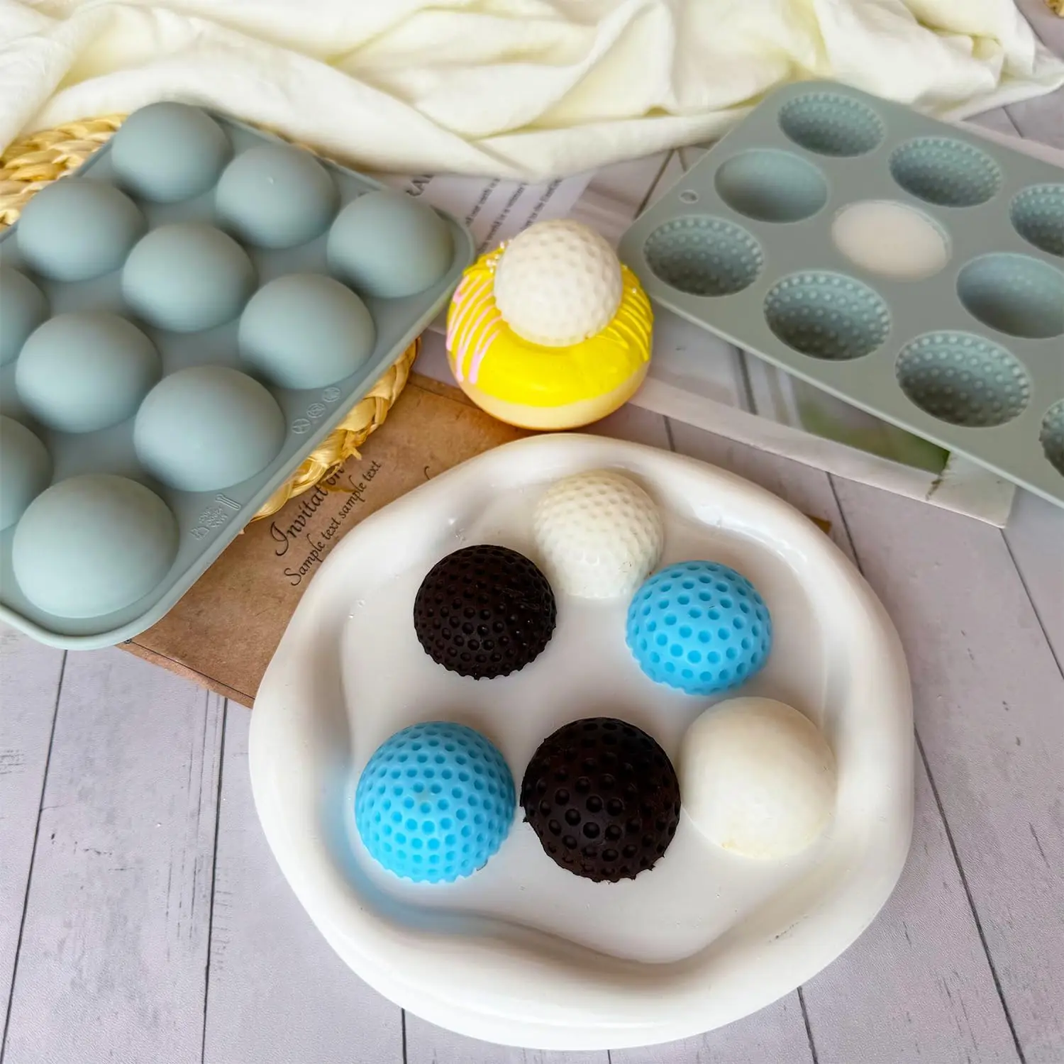 

2Pcs Silicone Golf Ball Mold for Cake Pops, 3D Golf Ball Silicone Mold for Chocolate Ice Cube Cake Decorations Baking Mould
