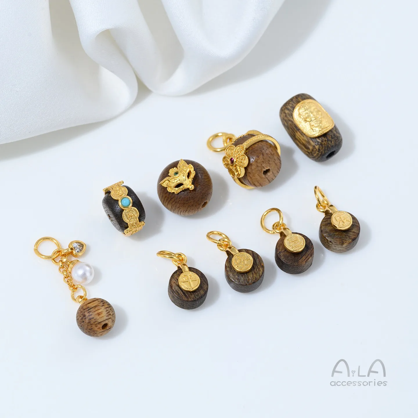 

Copper Plating 24K Gold-coated Series Bead Separation Peace and Joy Pendant Handmade DIY Crystal Beaded Accessories