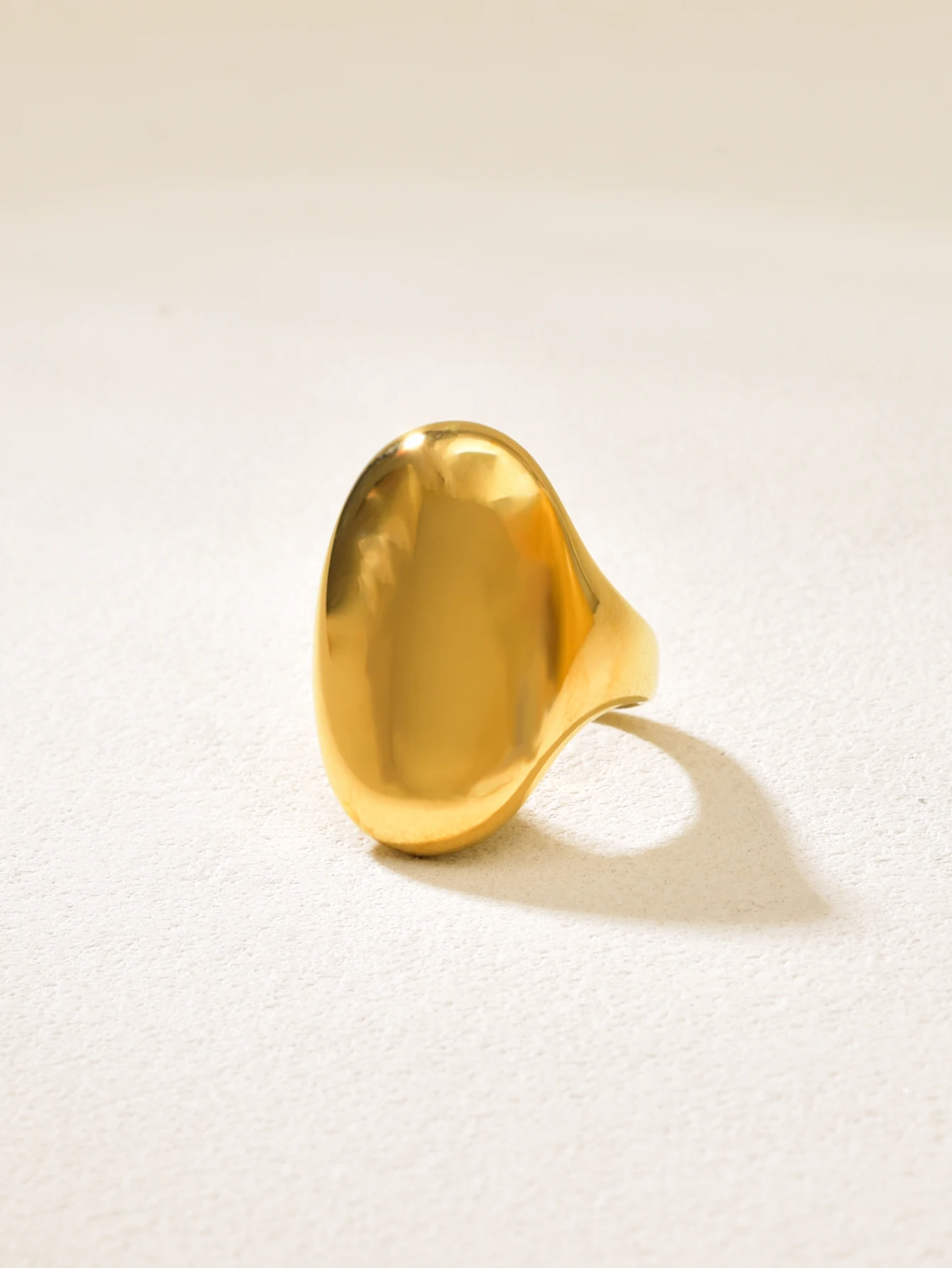 Cross-Border Stainless Steel Oval with a Cold and Elegant Surface, High-Quality, Exaggerated and Fashionable Ring for Women