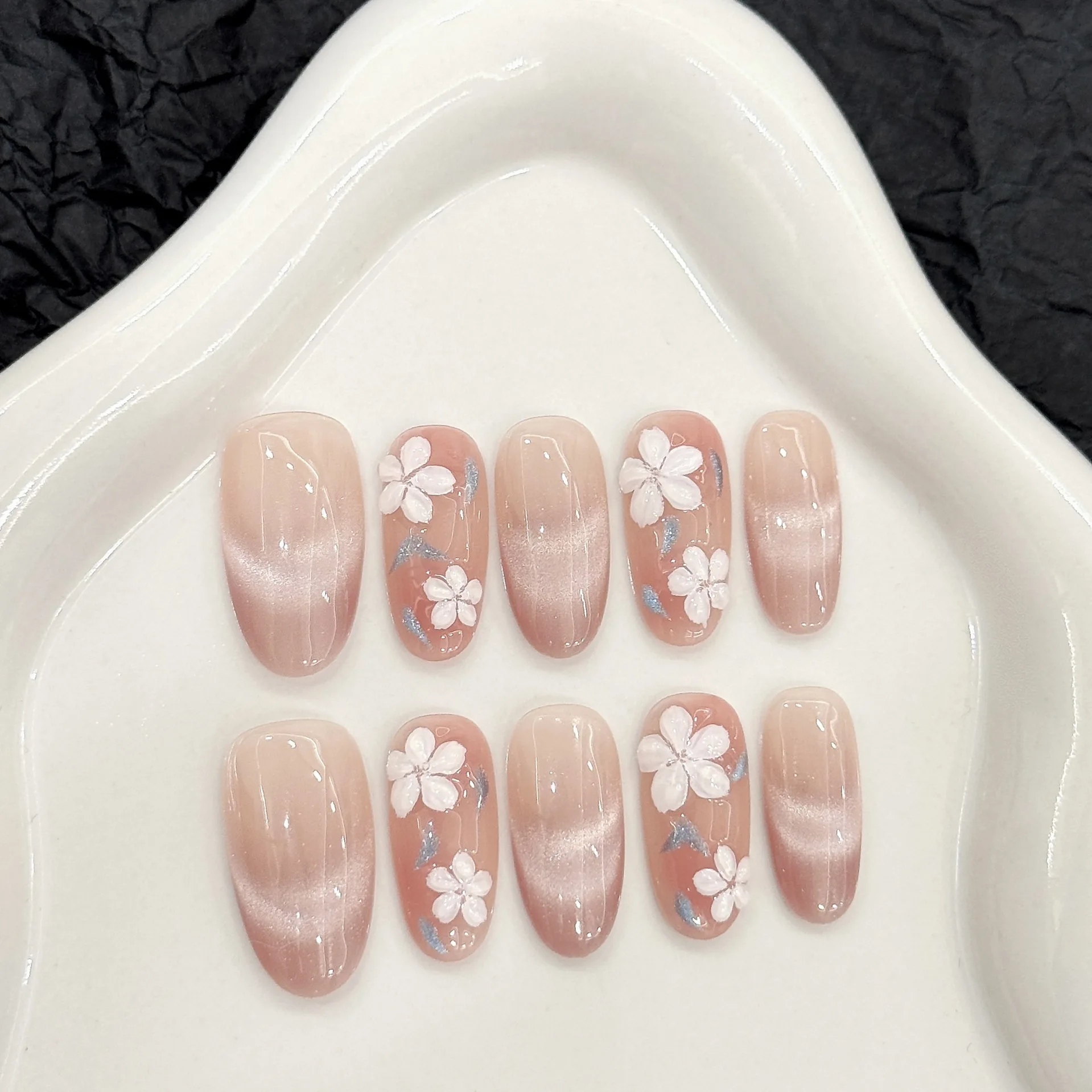 10pcs Cat's Eye Handmade Fake Nails Tip Flower Design Full Cover Nail Mid-length Oval False Nail Art Wearable Press on Nails Set